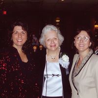 Michele Howell Photo 22