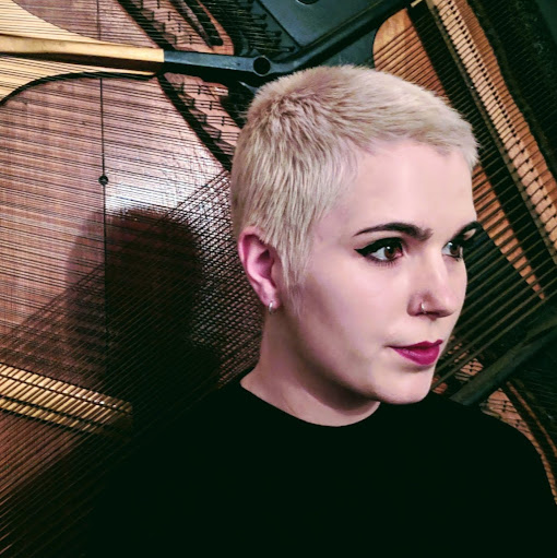 Alicia Turner Photo 17
