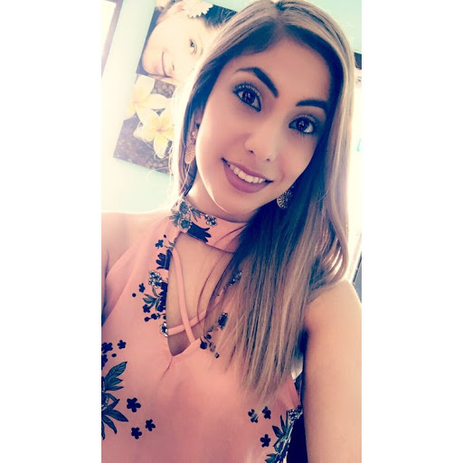 April Bueno Photo 26