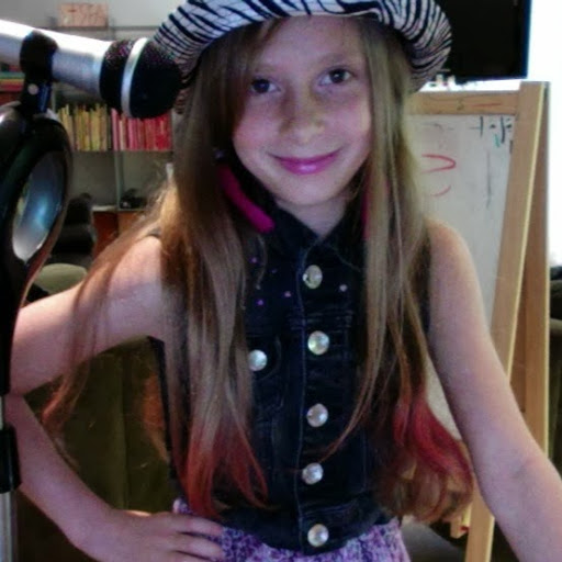 Ella Anderson Photo 5