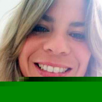Julie Fernandez Photo 17