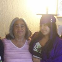 Elizabeth Marmolejo Photo 6