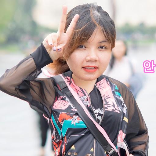 Anna Tang Photo 18