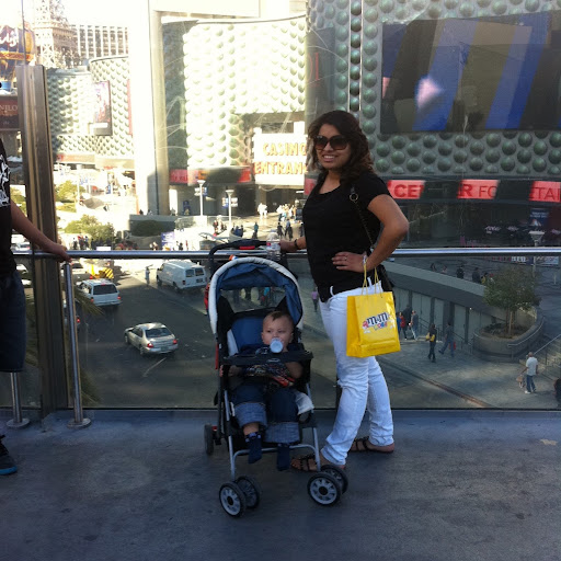 Claudia Vega Photo 40
