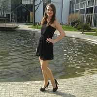 Stefanie Wagner Photo 4