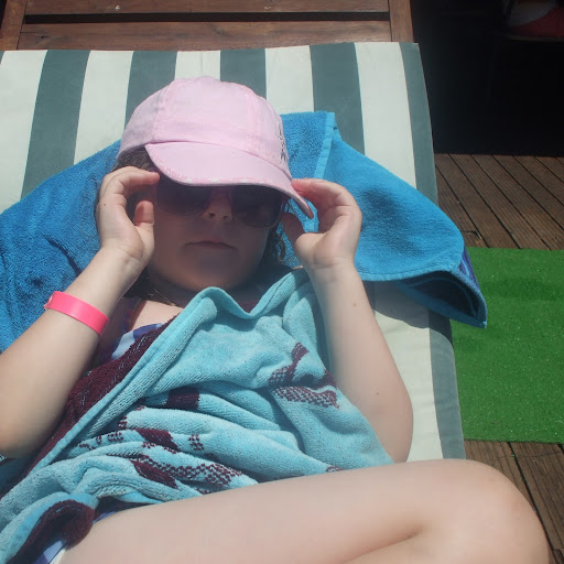 Sarah Benn Photo 12