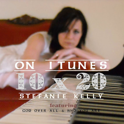 Stefanie Kelly Photo 28