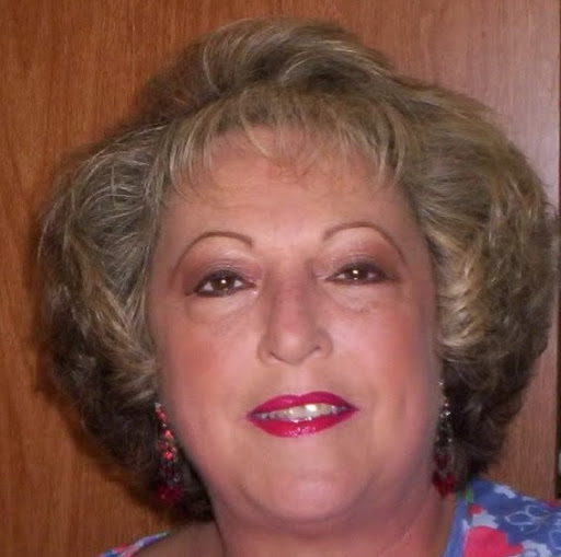 Linda Livingston Photo 24