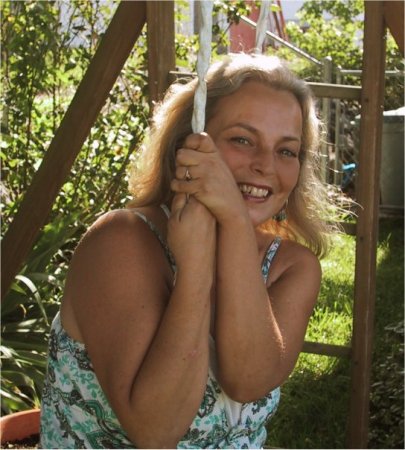 Amanda Dixon Photo 23