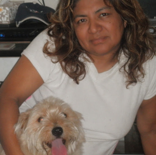 Sandy Velasquez Photo 29