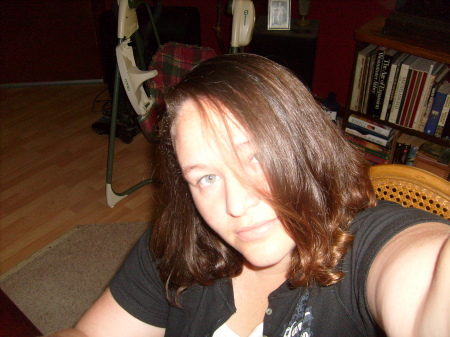 Elizabeth Watts Photo 45