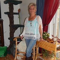 Catherine Hiltz Photo 19