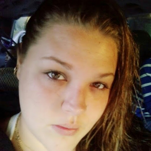 Elizabeth Carlton Photo 30
