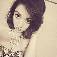 Claudia Lari Photo 8