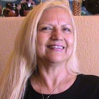 Esther Rivas Photo 10