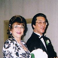 Elaine Gray Photo 21