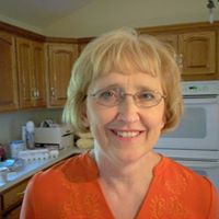 Vivian Schmidt Photo 22