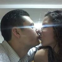 Jennifer Zambrano Photo 38