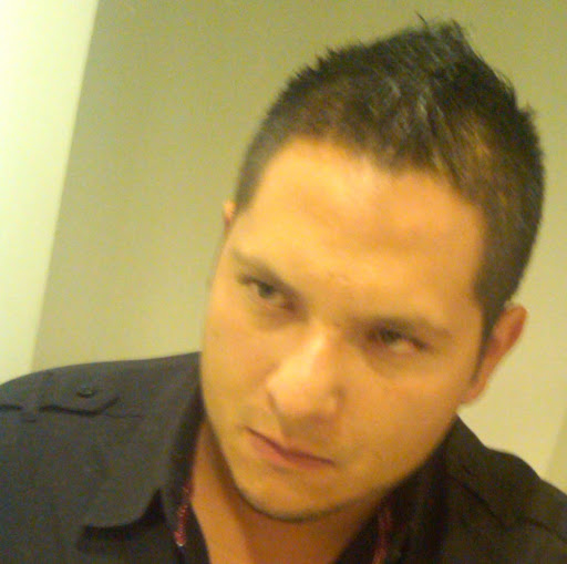 Oscar Castro Photo 39