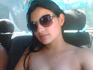 Elizabeth Trinidad Photo 36