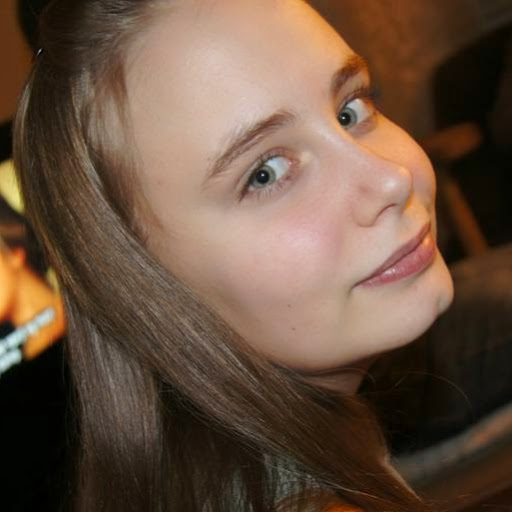 Julie Madsen Photo 32
