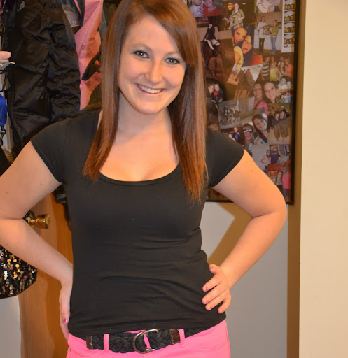 Nicole Dixon Photo 30