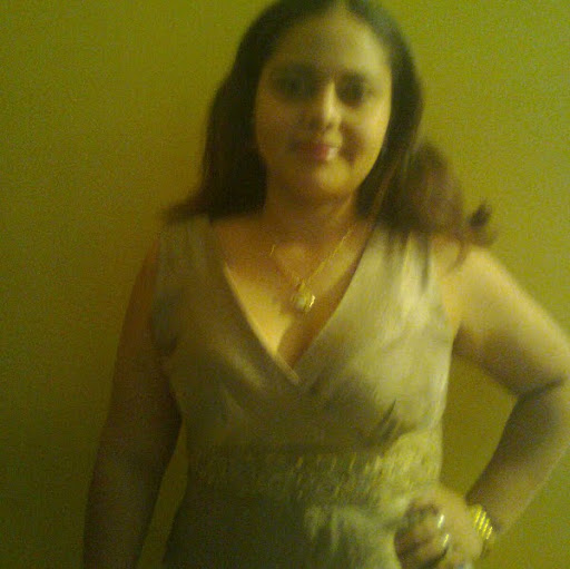 Emma Paredes Photo 21