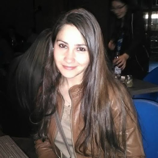 Jeniffer Leon Photo 15