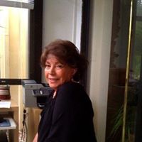 Corinne Lyon Photo 15