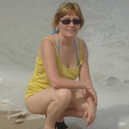Jacqueline Elliott Photo 25