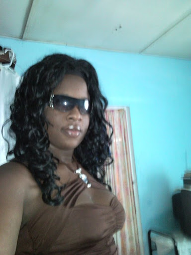 Simone Walker Photo 27