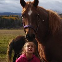 Stephanie Burroughs Photo 35