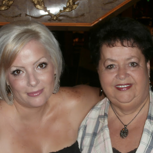 Vicki Bailey Photo 42
