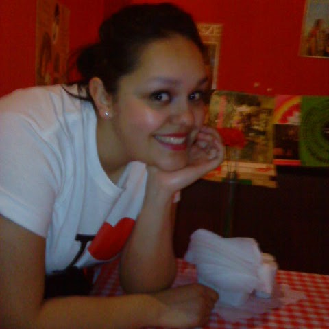 Angela Garcia Photo 15
