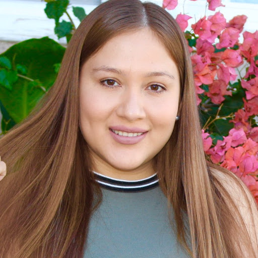 Angela Zuniga Photo 26