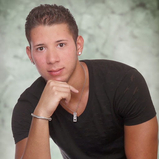 Ricky Leyva Photo 7