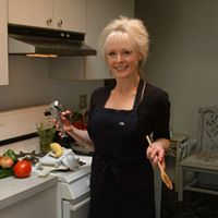 Lisa Hughes Photo 32