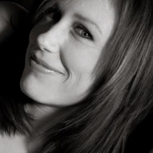 Angela Wilkinson Photo 41