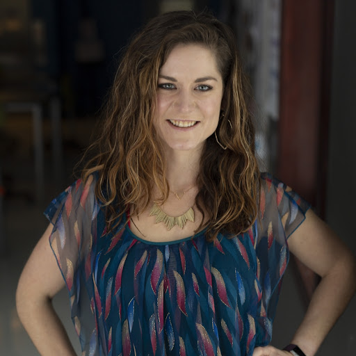 Kristen Moore Photo 15