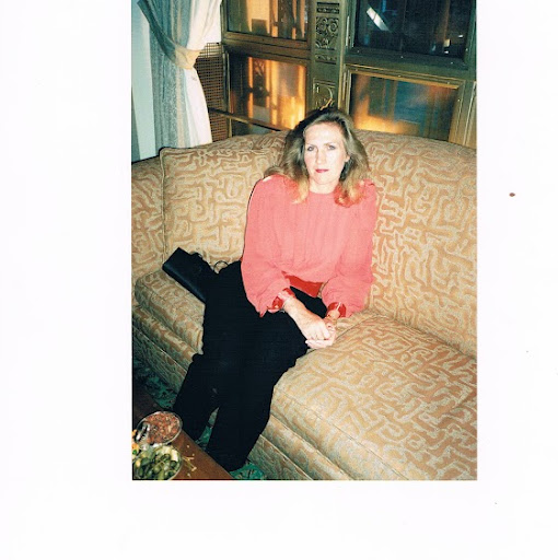 Christine Conwell Photo 6