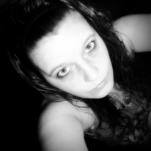 Stacie Davis Photo 9