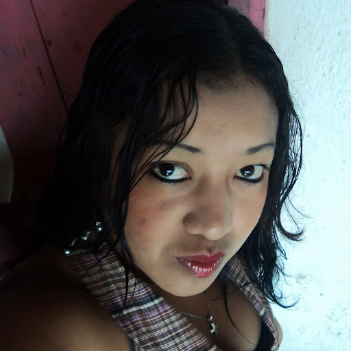Elizabeth Alvarado Photo 8