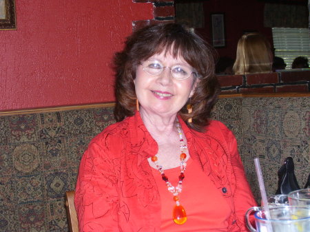 Elaine Gray Photo 3