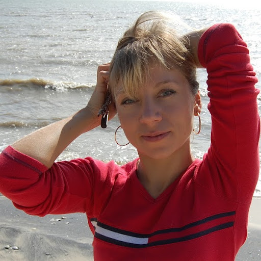 Karin Bauer Photo 19