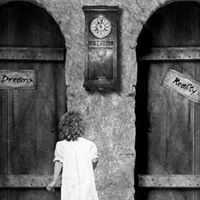 Anne Hart Photo 32