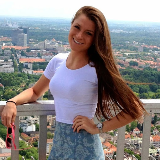 Holly Beeson Photo 12