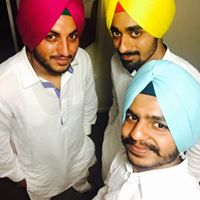 Simar Grewal Photo 8