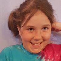 Elizabeth Harmon Photo 24