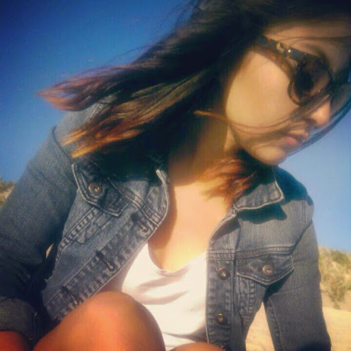 Lesly Acevedo Photo 17