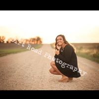 Megan Edmonds Photo 25